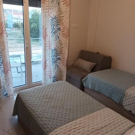 Twins House Pool 2 Tatil Evi *
