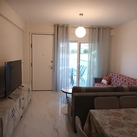 Twins House Pool 2 度假居