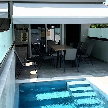 Twins House Pool 2 Casa vacanze