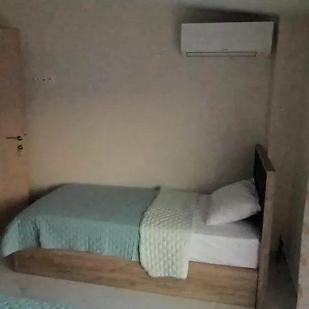 Twins House Pool 2 Feriehus *