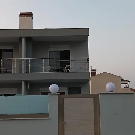 Twins House Pool 2 * Nikiti (Sithonia)