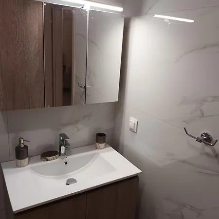 Feriehus Twins House Pool 2 *